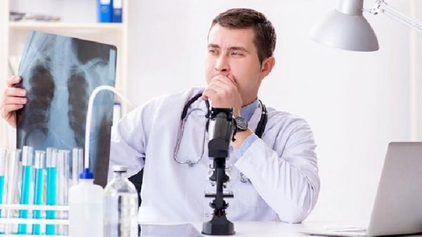 男人喷香水是件超有型的事