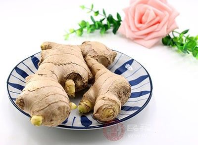 體寒是的人可以經(jīng)常飲用生姜紅糖茶