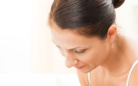 女人痛經(jīng)是什么原因 經(jīng)期如何保養(yǎng) 痛經(jīng)如何快速解決