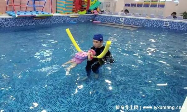 儿童一周可以游几次泳能长高,6岁以上2-3次(附6大注意事项)