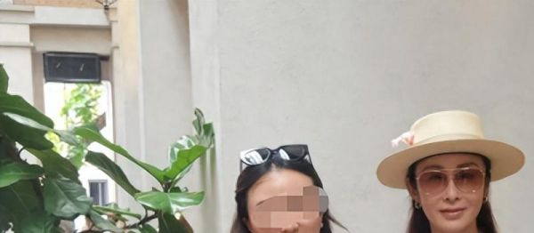 張敏攜小10歲男友泰國(guó)買房定居！暴瘦至70斤已變形，手臂纏滿佛珠(圖9)