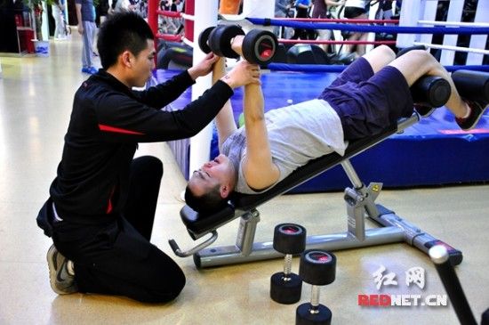 超六成人偏愛運(yùn)動(dòng)節(jié)食甩“贅肉”夏季瘦身指南