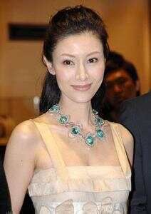李嘉欣瘦身秘籍大公開 20年身材不走樣