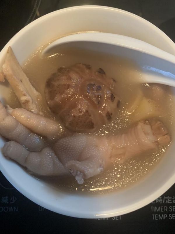 瘦肉雞腳湯的做法