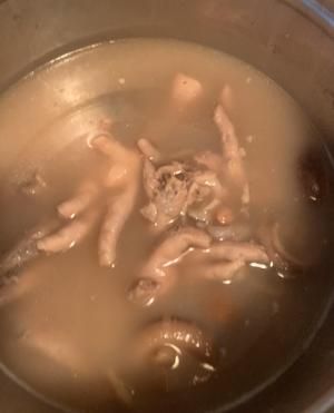 瘦肉雞腳湯的做法 步驟6