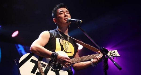 “白胖一場(chǎng)”: 任賢齊為電影胖到200斤, 如今暴瘦37斤身體抱恙!