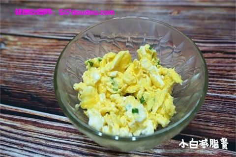 躺着减肥瘦腿好方法？躺在床上做什么运动可以瘦大腿