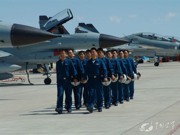 “最丑歌后”黄绮珊：从红极一时到隐退幕后，她都经历了什么？ 