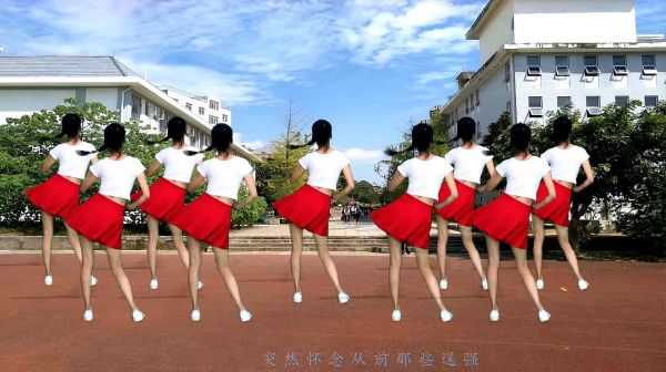 基礎(chǔ)擺胯晃胯廣場(chǎng)舞《一晃就老了》時(shí)尚新潮，來(lái)吧晃出健康