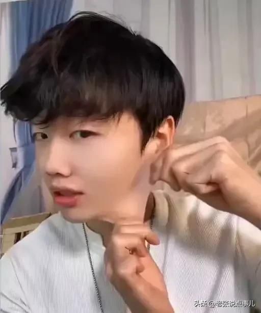 男子暴瘦110斤被質(zhì)疑戴人皮面具
