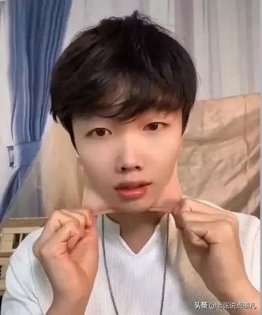 男子暴瘦110斤被質(zhì)疑戴人皮面具
