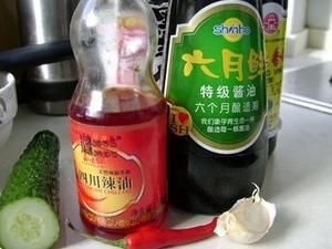 酸辣黄瓜的做法 步骤3