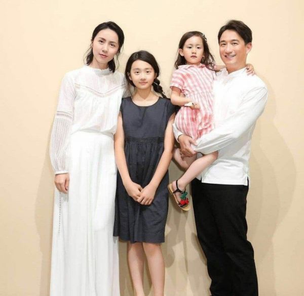 黃磊從北影辭職怎么回事？他的學(xué)生除了海清還有他們！