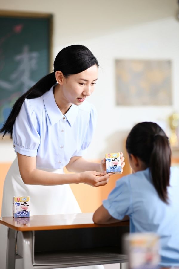 “小學生飲奶與健康評估”出爐，蒙牛學生奶獻禮開學季