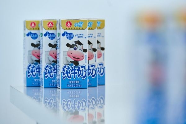 “小學生飲奶與健康評估”出爐，蒙牛學生奶獻禮開學季