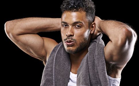 男生怎么练腹肌 练腹肌有哪些方法 怎么锻炼腹肌好