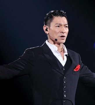 劉德華暴瘦聲音沙啞 傷勢(shì)復(fù)發(fā)去尼泊爾佛寺祈福