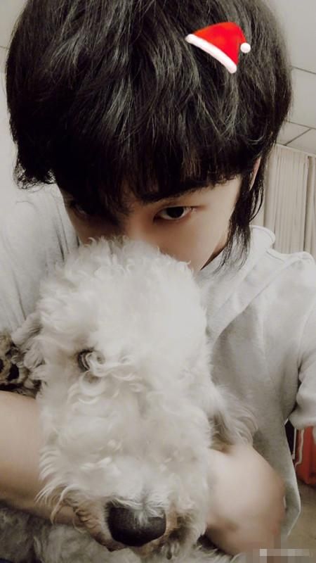 华晨宇接受采访，承认去年底身体出了问题，增肥15斤又速瘦18斤