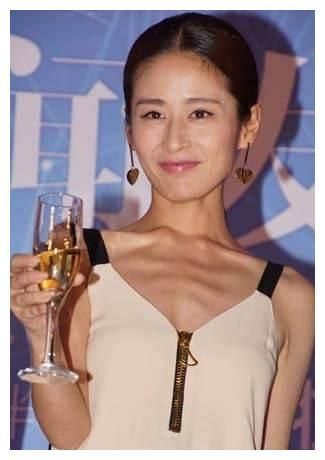 “一馬平川”的女星你最先想到誰？