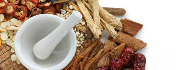 小月子吃什么补身体 做小月子吃什么补 小月子补什么