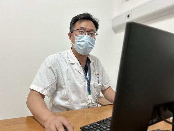 復(fù)旦大學(xué)附屬兒科醫(yī)院精神心理科主任孫錦華。