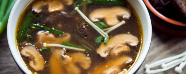 綠豆湯怎么煮才最解毒 喝綠豆湯的好處 煮綠豆湯注意什么