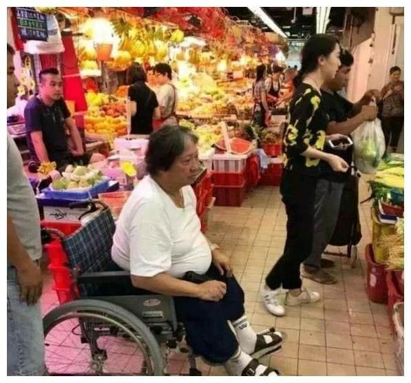 功夫巨星突然暴瘦，最能打的胖子身體出問題？一個(gè)時(shí)代終將過去