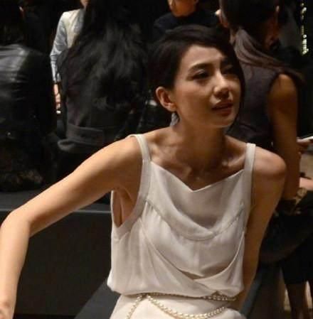 這真的是女神高圓圓嗎? 網(wǎng)友: 暴瘦成這樣簡直像換了個人!