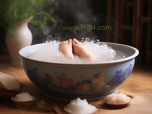 如何泡腳以排濕寒、減重（泡腳驅(qū)寒去濕氣最好的辦法） 第2張