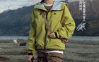 安踏大公子拿捏“體制內(nèi)穿搭”