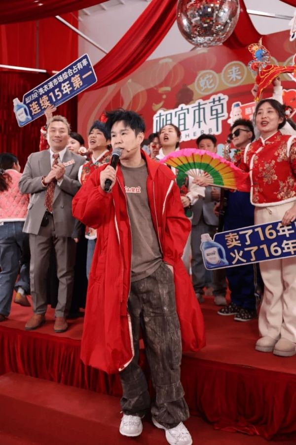  小沈陽：15年后，他換了舞臺再爆紅