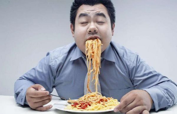 與其抱怨“喝水都長肉”，不如改改這幾個習慣，對瘦身有很好幫助