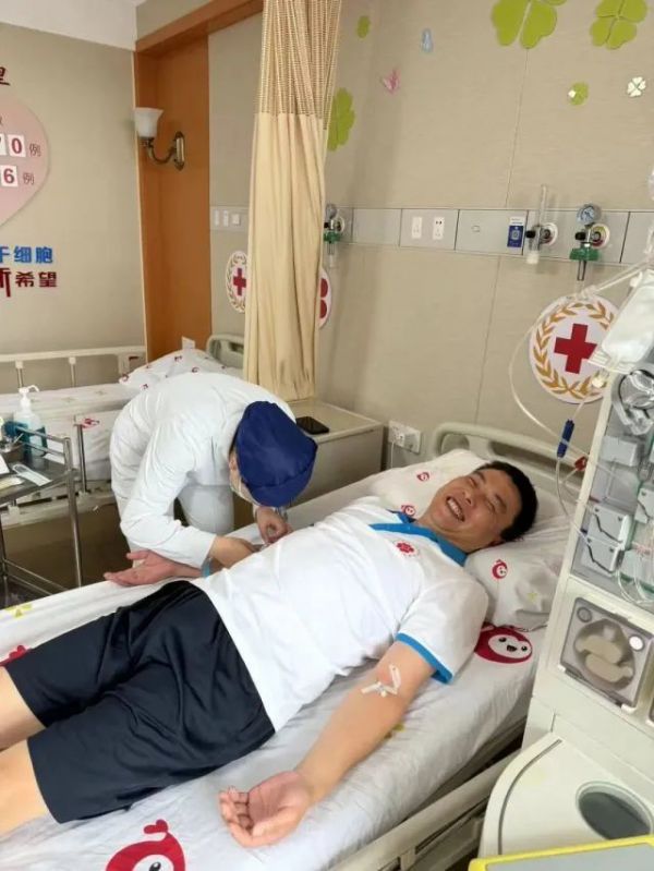 杭州“小馬哥”突然戒煙戒酒！一個月瘦身20斤，就為這天！