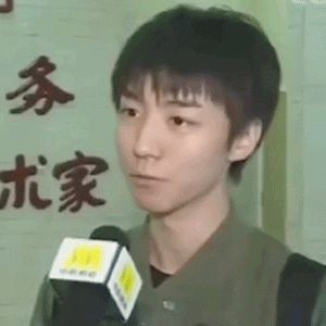 王俊凱被央視采訪，無敵的素顏殺來了！小凱瘦的讓人心疼