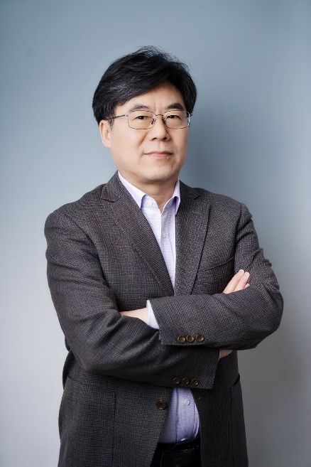 梁曉峰 中華預防醫(yī)學會副會長，原中國疾病預防控制中心副主任