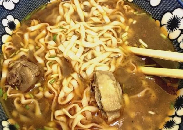 泡面怎么吃出健康?里面加點(diǎn)那個(gè),泡面立馬升級(jí),美味又健康!