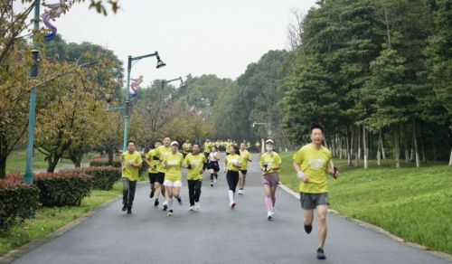 2023年天府綠道健康行·“安利紐崔萊”公園城市健康跑賽道體驗站圓滿舉行