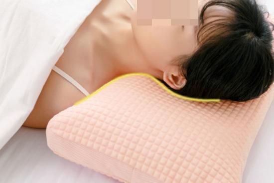 頸椎病正確枕法圖