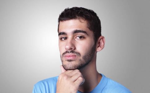 男人正確睡姿 男性正確的睡姿 男人怎樣睡身體好