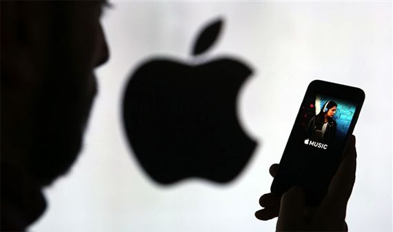 iphone6s手机怎么删除预装软件？苹果ios9.3删除预装应用图文教程_苹果手机_手机学院_本站