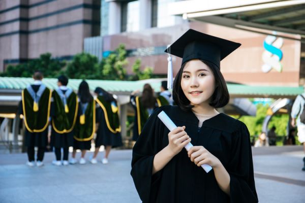 云南医药健康职业学院怎么样，好不好？什么专业比较好