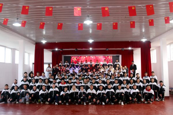 泽邦学校元旦汇演！