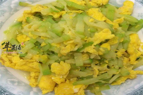 雞蛋炒西葫蘆補(bǔ)充水分提高免疫力