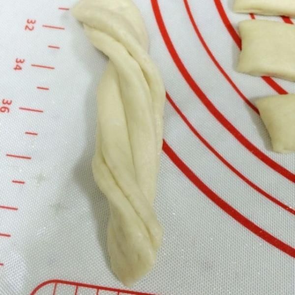 純奶手撕吐司的做法 步驟1
