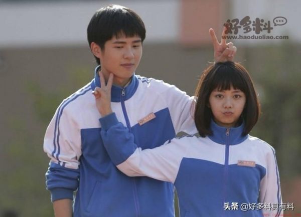 谭松韵身高真实身高156（从她与刘昊然的合照就能看出来）