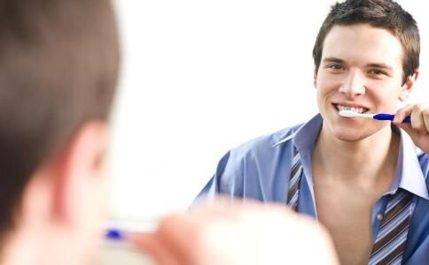 湿热型口臭怎么治 湿热口臭 湿热体质的症状