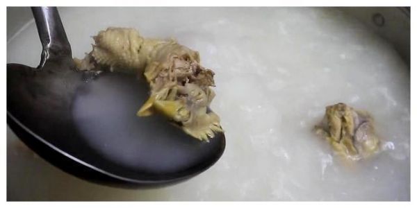 大廚都在用的高湯熬制方法，記住這三個訣竅，高湯鮮香營養(yǎng)無腥味