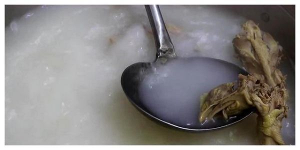 大廚都在用的高湯熬制方法，記住這三個訣竅，高湯鮮香營養(yǎng)無腥味