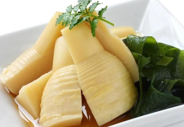 竹筍的營養(yǎng)價值功效有哪些？竹筍食用注意事項有哪些？
