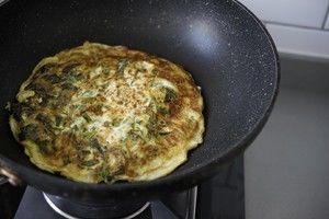 菠菜煎蛋 | 健康·蛋素的做法步骤 第3步